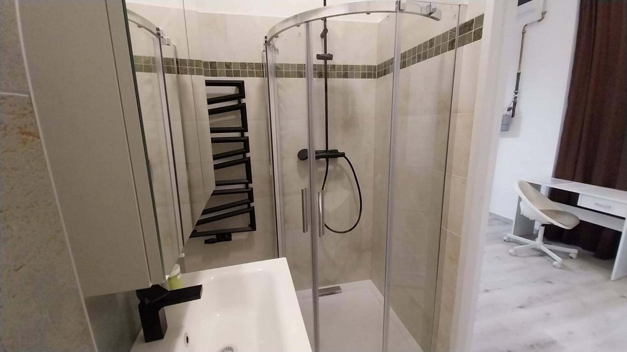 בודפשט Szekely Apartment Near Deak Ferenc Square With Free Parking In Garage מראה חיצוני תמונה