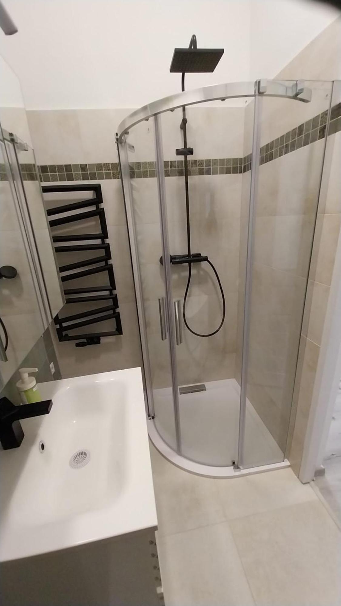 בודפשט Szekely Apartment Near Deak Ferenc Square With Free Parking In Garage מראה חיצוני תמונה